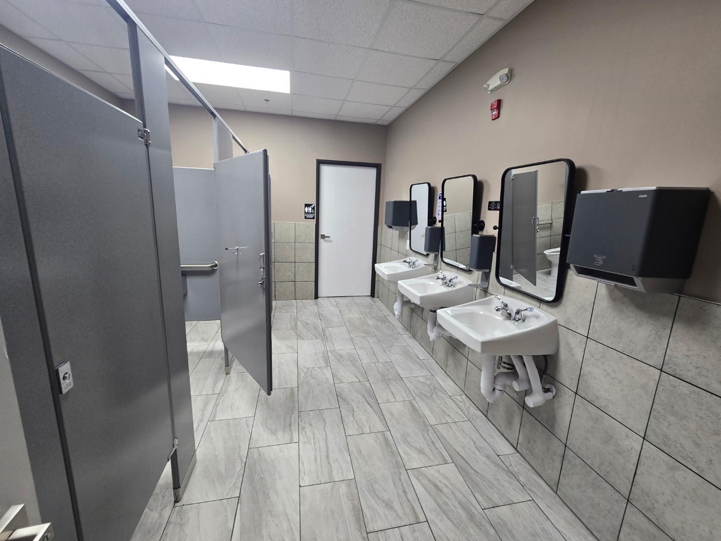 Center amenities
